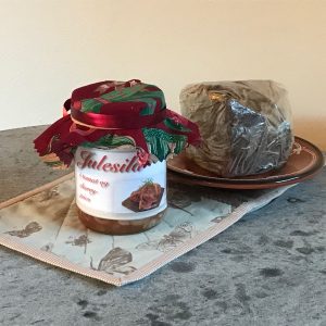 Julesild med dansk rugbrød
